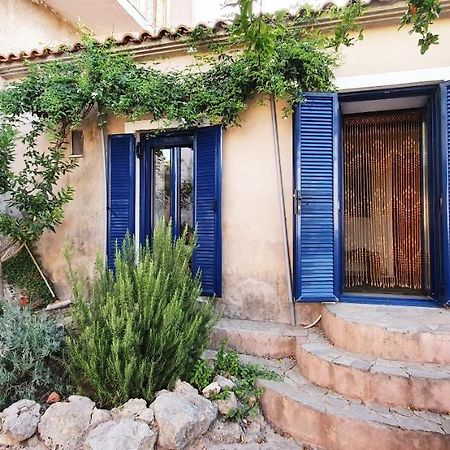 Traditional Hillside Cottage Gythio Exterior foto